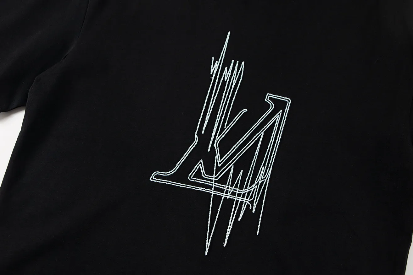 🅿️160 Style: 2026 new Louis Vuitton short-sleeved T-shirt Material: High version 300g double yarn combed cotton Size: S～XL Color: black white Style number: H2003